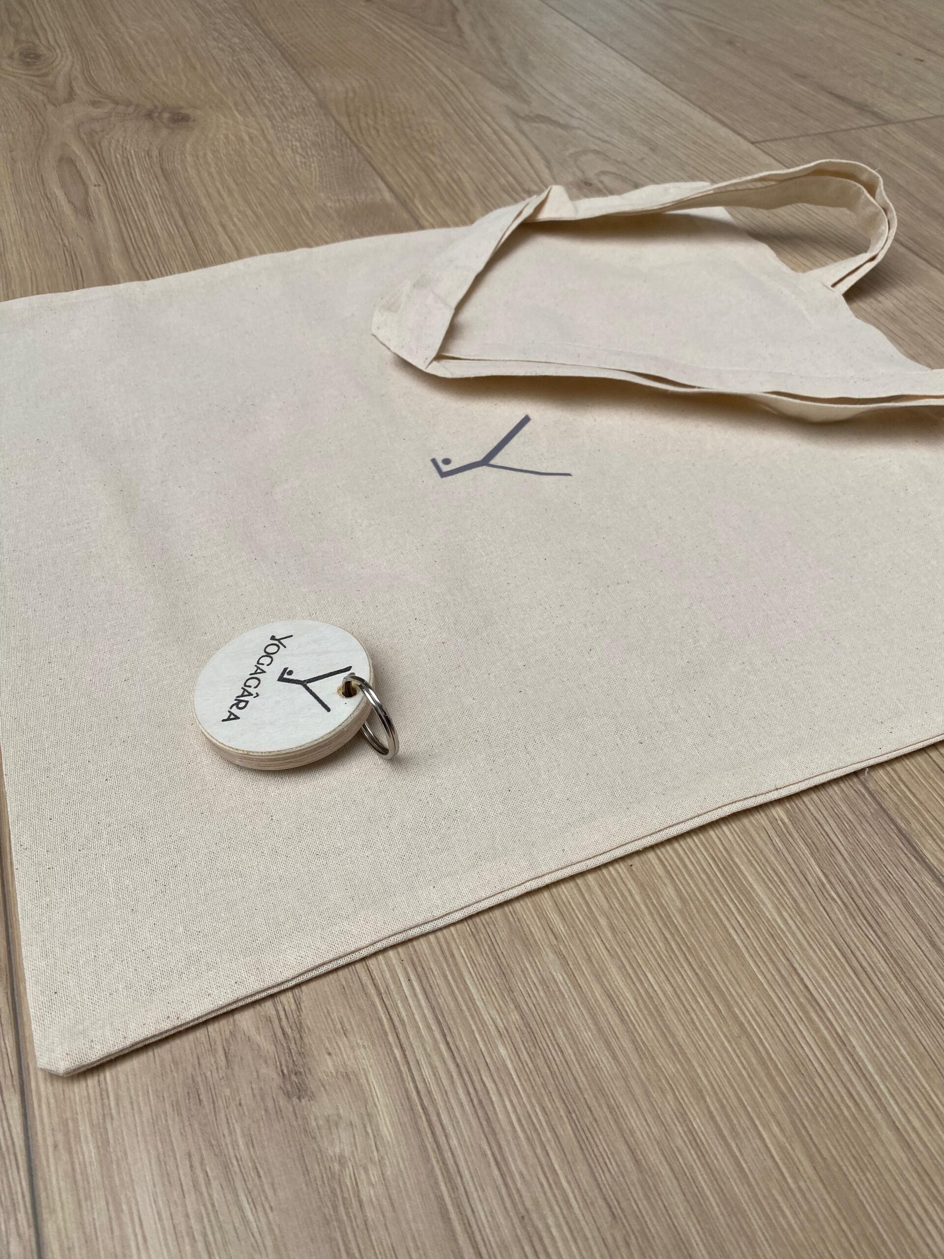 llavero-totebag-yogagara-2